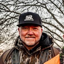 Yesterday after the rain left it got cool outside, so I was day dreaming  about colder weather and big bucks 🦌🏹❤️.