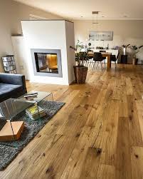 Holzschwab Interior Design On Instagram Der Dienstag Neigt Sich Dem Ende Zu Bei Diesem In 2020 Wohnzimmer Bodenbelag Haus Innenarchitektur Wohnzimmer Boden