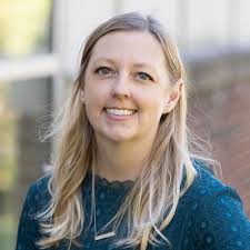 Amanda Wentworth's Instagram, Twitter & Facebook