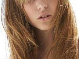 Coupe dégradé mi long ou long avec ondulations, coiffure au carré dégradé, solutions avec des cheveux lisses ou frisés … Coupe Degradee 25 Idees De Coupes Degradees