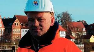 Neue Spundwand bereits sichtbar