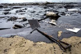 Keystone pipeline leak spills 383,040 gallons of oil in northeastern north keystone pipeline leaks oil in northeastern north dakota. associated press. Keystone Pipeline Leaks 210 000 Gallons Of Oil In South Dakota Imgur