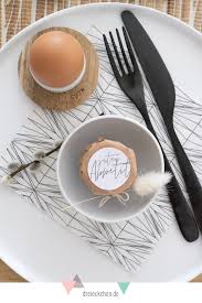 Auch wenn die leckeren speisen die hauptrolle spielen, ein korrekt eingedeckter tisch sollte zum basiswissen eines jeden gastronomen gehören. Marmeladenglaser Verpacken Geschenk Zu Muttertag Fruhstuckstisch Essen Fruhstucksbuffet