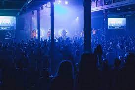 Hier findest du die predigten der hillsong church germany. Modern Und Konservativ Edit Magazin