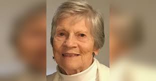 Lori Heller's Instagram, Twitter & Facebook