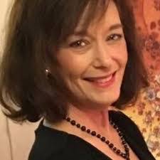 Kaye Holcomb's Instagram, Twitter & Facebook