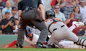 Red Sox manager explains unusual send by third base coach Chad Epperson