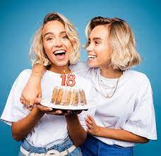 Lisa and lena / lisaandlena wiki lisa and lena mantler are tiktok stars and social media sensations, making up the lisaandlena duo compose, is their own clothing line, a joint effort with ocfm, owned by oliver stefanovic. Pin On Lisa And Lena