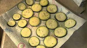 This piece is dedicated to all the new weight watchers learning how to cook zucchini noodles in the microwave. Make Zucchini Chips In The Microwave Youtube