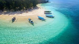 Should I Go To Indonesia Or Malaysia Which Is Cheaper Which Is Better A Travel Comparison For Malaysia Vs Indonesia Budgetyourtrip Com