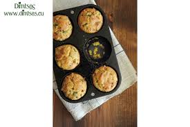 Combine the flour and salt in a medium bowl. Lodge Cast Iron Muffin Pan