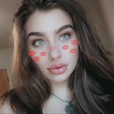 Abby Bourgeois (@abbylouu12)