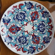 Çini sanatı nedir, çini nasıl yapılır ve türleri hakkında bilgiler. Cini Cinitabak Ciniboyama Cinisanati Cinitahrir Tahrir Cini Seramik Sanati Desenler Tabak