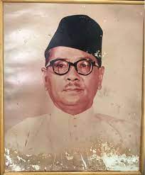 Situated in the suburbs, this hotel is 2.4 mi (3.9 km) from stadium tuanku abdul rahman and within 6 mi (10 km) of taman tasik seremban and wisma negeri. Vintage Photo Tunku Abdul Rahman The Edge As Size Estimate Antiques Vintage Collectibles On Carousell