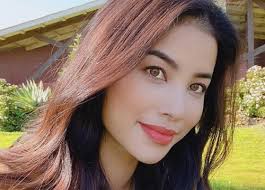 Bị bóc phốt PR mỹ phẩm kém chất lượng, Phạm Hương dằn mặt cộng đồng mạng là  những đứa dơ bẩn