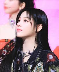 ohh hyein 🖐️😔🖐️