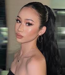 Linda Bose's Instagram, Twitter & Facebook