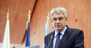 Am luat titlul in vara lui 2014, iar materia era pentru 2015. Revista 22
