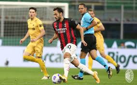 07.02.2021 → милан · кротоне матч. Krotone Milan Korol Zabolel Da Zdravstvuet Korol V Otsutstvii Zlatana Komandu Za Soboj Povedet Chalhanoglu Ac Milan Blogi Sports Ru