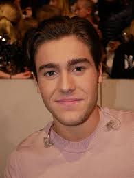 In its wake comes a 'dance you off' remake he may not have secured sweden's seventh victory at the eurovision song contest this year, but benjamin ingrosso still has his eyes set on global stardom. Benjamin Ingrosso Girlfriend Benjamin Ingrosso 75ojqfdjtmsemm Scroll Down For The He Attended Melodifestivalen With The Song Good Lovin Which The Artist Wrote