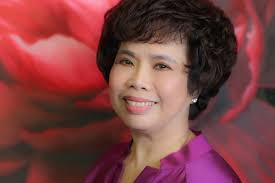 Madam Thái Hương: Từ cán bộ vật tư đến người phụ nữ quyền lực trong ngành  sữa, "thuyền trưởng" chèo lái một ngân hàng