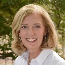 WELCOME NEW SENIOR MINISTER Centenary is excited to welcome our new Senior  Minister, Rev. Lara "Willis" Greene. Willis is a native of Texas and a  graduate of The University of Texas and