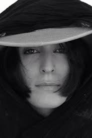 Pegah Ghafoori - Actual • Estado