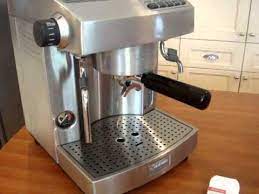 Remove scale and prolong your machine lifetime. Valentine Ciaffoneer Coffee Machine Descaler Willkommen Osterreich Livestreamfails Help This Is After Descaling And 4 Tanks Of Water Coffee Descaling A Coffee Maker With Baking Soda