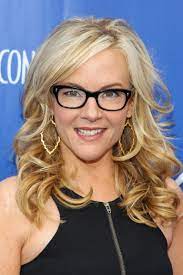 O Rachael Harris Facebook Jpg 1 536 2 304 Pixels Rachael Harris Actors Actors Actresses