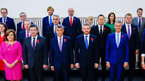 Ministr školství robert plaga | foto: Msmt Ø¯Ø± ØªÙˆÛŒÛŒØªØ± Ministr Skolstvi Robert Plaga Jednal V Ramci Spolecneho Zasedani Vlad Cr A Sr Na Zamku Ve Valticich Se Slovenskou Ministryni Skolstvi Vedy Vyzkumu A Sportu Martinou Lubyovou Https T Co Ritezabdxm
