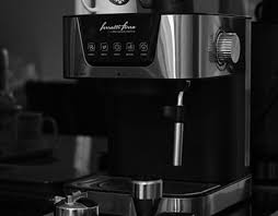 Statistiques et évolution des crimes et délits enregistrés auprès des services de police et gendarmerie en france entre 2012 à 2019 Coffee Machine Projects Photos Videos Logos Illustrations And Branding On Behance