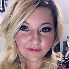 Theresa Lipscomb's Instagram, Twitter & Facebook