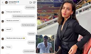 In 2015 patton earned an invite to the 2013 tac cup. Jonathon Patton Woman Who Accused Afl Star Of Sending Lewd Photos Trolled And Deletes Social Media Daily Mail Online