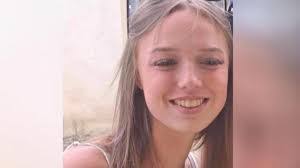 Lina Roche's Instagram, Twitter & Facebook