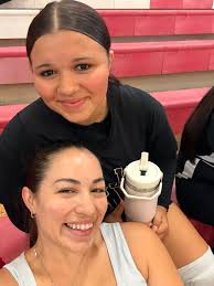 I borrowed a couple of you last year but is there anyone that loves their  job/feels like they have a cool job that would be willing to do a quick  zoom meeting