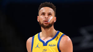 Many analysts and nba pundits have called curry the greatest shooter in nba history, and for good. Red Hot Golden State Warriors Star Stephen Curry Eyes Teammate Klay Thompson S 3 Point Record Abc7 San Francisco