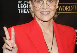 Câți bani a primit Sharon Stone pentru rolul din „Basic Instinct”, în  comparație cu Michael Douglas: „Eu eram nouă, iar el o vedetă foarte mare”