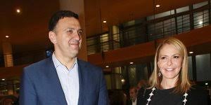 H τζένη μπαλατσινού ποζάρει στον έκτο μήνα εγκυμοσύνης στην πάτμο. Tzenh Mpalatsinoy Apo To Iefimerida Gr