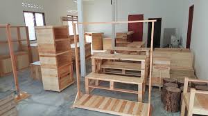Meja kayu palet murah, jual meja kayu palet, perabot dari kayu palet, cara membuat meja dari kayu palet, meja kursi set meja makan kayu pallet design terbaru 2019. Jom Diy Do It Yourself Perabot Kayu Pallet Di Rumah Dengan Menggunakan Metabo Power Tools Emas Putih