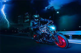 If the front half is hidden, there are actually no differences between the both. 2021 Yamaha Mt 03 Recreation Performance Motorsports