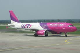 Wizz air a transportat 250.000 de pasageri în primele trei luni și jumătate de la începerea activității și a pe 1 decembrie 2011 avionul wizz air cu destinația bergamo se întoarce pe aeroportul băneasa datorită desprinderii unor bucăți din capota motorului. Tabel Curse Aeriene Anulate Informare Wizz Air Despre Zonele De Zbor Profit Ro