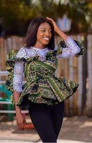 Model robe pagne africain robe africaine stylée couture africaine femme modele de robe africaine robe africaine tendance mode africaine coudre une robe droite avec encolure bardot, un joli modèle en pagne pour cet été 2020. 460 Idees De Top En Pagne Africain En 2021 Mode Africaine Tenue Africaine Mode Africaine Robe