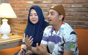 We did not find results for: Biografi Risa Saraswati Penggambar