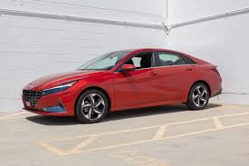 Check spelling or type a new query. How The 2021 Hyundai Elantra Stands Out Vs Honda Civic Toyota Corolla News Cars Com