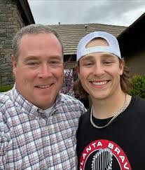 Emily Lencioni's Instagram, Twitter & Facebook