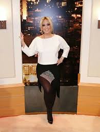 Saba tümer is an actress, known for patron mutlu son istiyor (2014), iste bu benim masalim (2021) and kurtulus son durak (2012). Saba Tumer High Waisted Skirt Fashion Waist Skirt