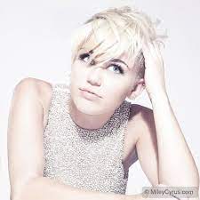 Miley Cyrus S First Photo Shoot With Her New Hair Miley Cyrus Hair Miley Cyrus Short Hair Short Pixie Haircuts