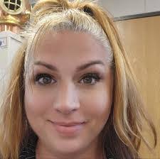 Lauren Bostic's Instagram, Twitter & Facebook