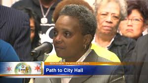 Lori Lightfoot Inauguration: Chicago's first openly gay, African American  woman officially sworn in as mayor