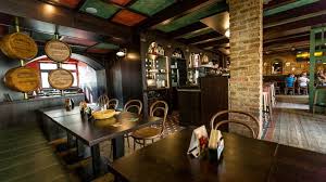 S výběrem dobrého jídla a pití vám ochotně poradí náš vstřícný personál. Irish Pub O Hara Uzasna Morava